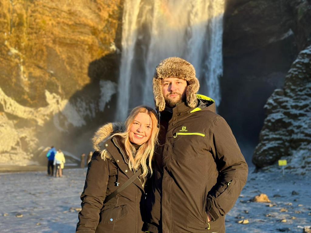 private-tour-iceland-couple